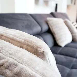 https://white-lofty.dusseldorf-hotel.net